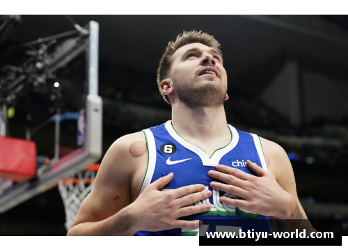 B体育NBA丨独行侠加时胜尼克斯东契奇轰下60分